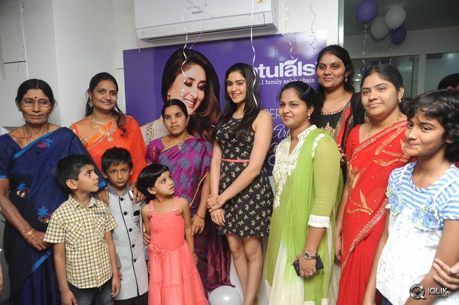 Adah-Sharma-Launches-Naturals-Salon-at-Pragathi-Nagar